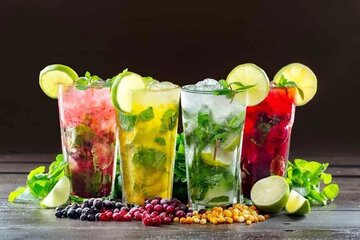 با خطر کم‌آبی و گرمازدگی خداحافظی کنید/ بهترین نوشیدنی‌ها برای روزهای گرم