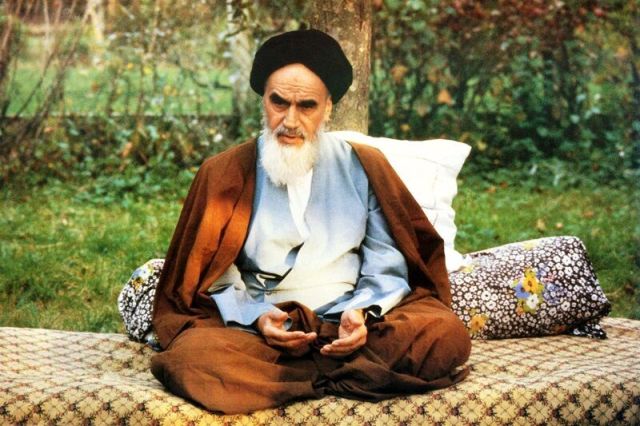 تببین اهمیت جایگاه عزاداری محرم و صفر در نگاه امام خمینی ره