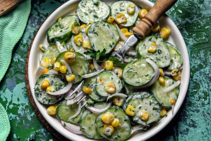 طرز تهیه سالاد تابستانی خوشمزه با سس مخصوص