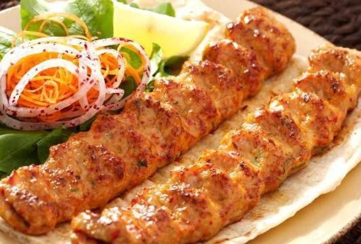 طرز تهیه کباب کوبیده با بوقلمون
