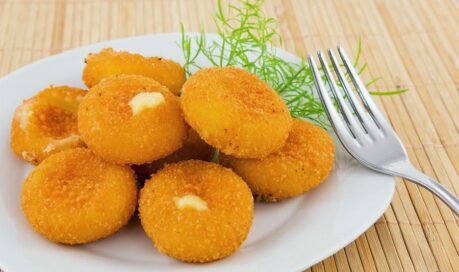 طرز تهیه کوکو سوسیس؛ شام فوری و خوشمزه