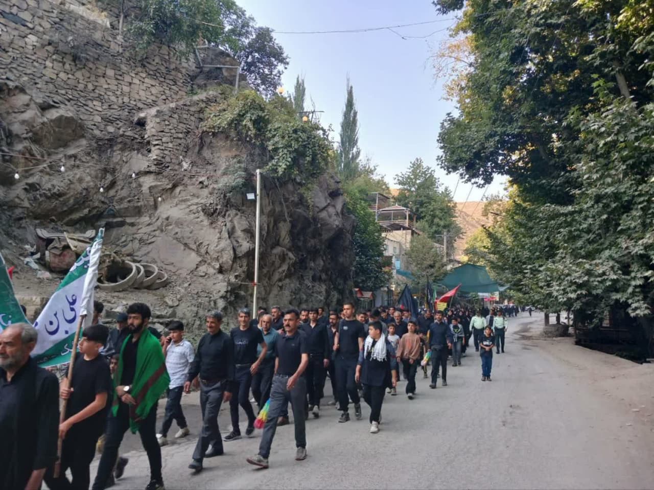 تشرف ۱۳ هزار زائر از طرقبه شاندیز به مشهد الرضا/ مسیری که سفیران عشق از جوار امامزادگان یاسر و ناصر تا پناه امام رئوف پیمودند