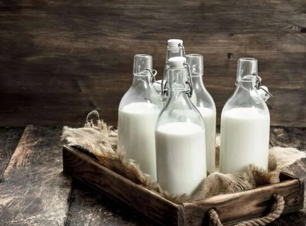 چه زمانی شیر را به جای آب انتخاب کنیم؟