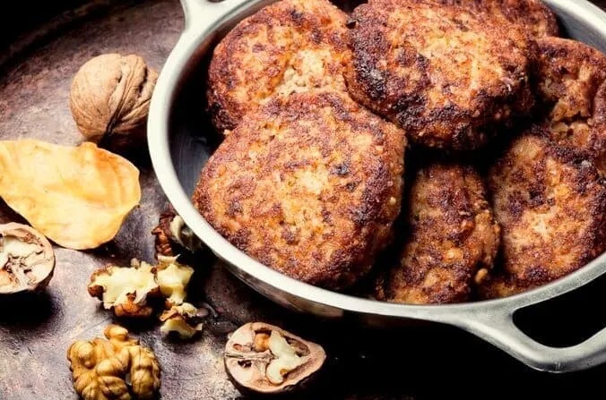 کوکو گردو؛ غذای خوشمزه و اصیل گیلانی