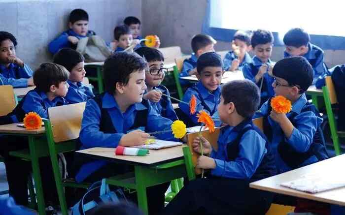 ساعت شروع به کار ادارات و مدارس از ۱۵شهریور