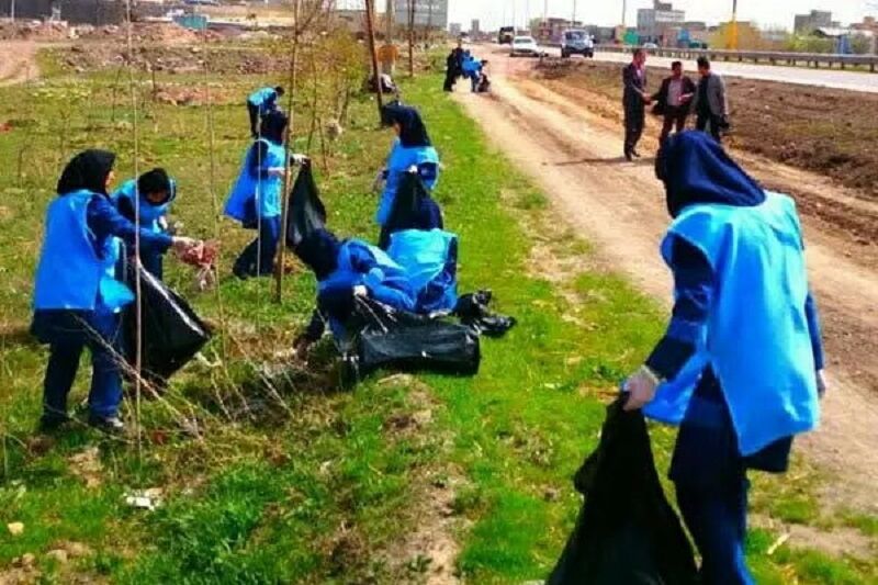 زنان، حافظان خاموش طبیعت؛ تغییر از حیاط خانه تا چهره‌ شهر