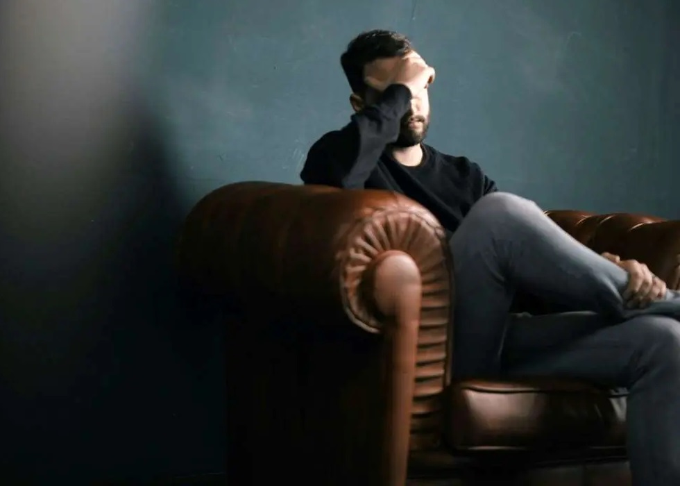 فرار از تله‌ بی‌کفایتی؛ چگونه از شر حس ناکافی بودن خلاص شویم؟