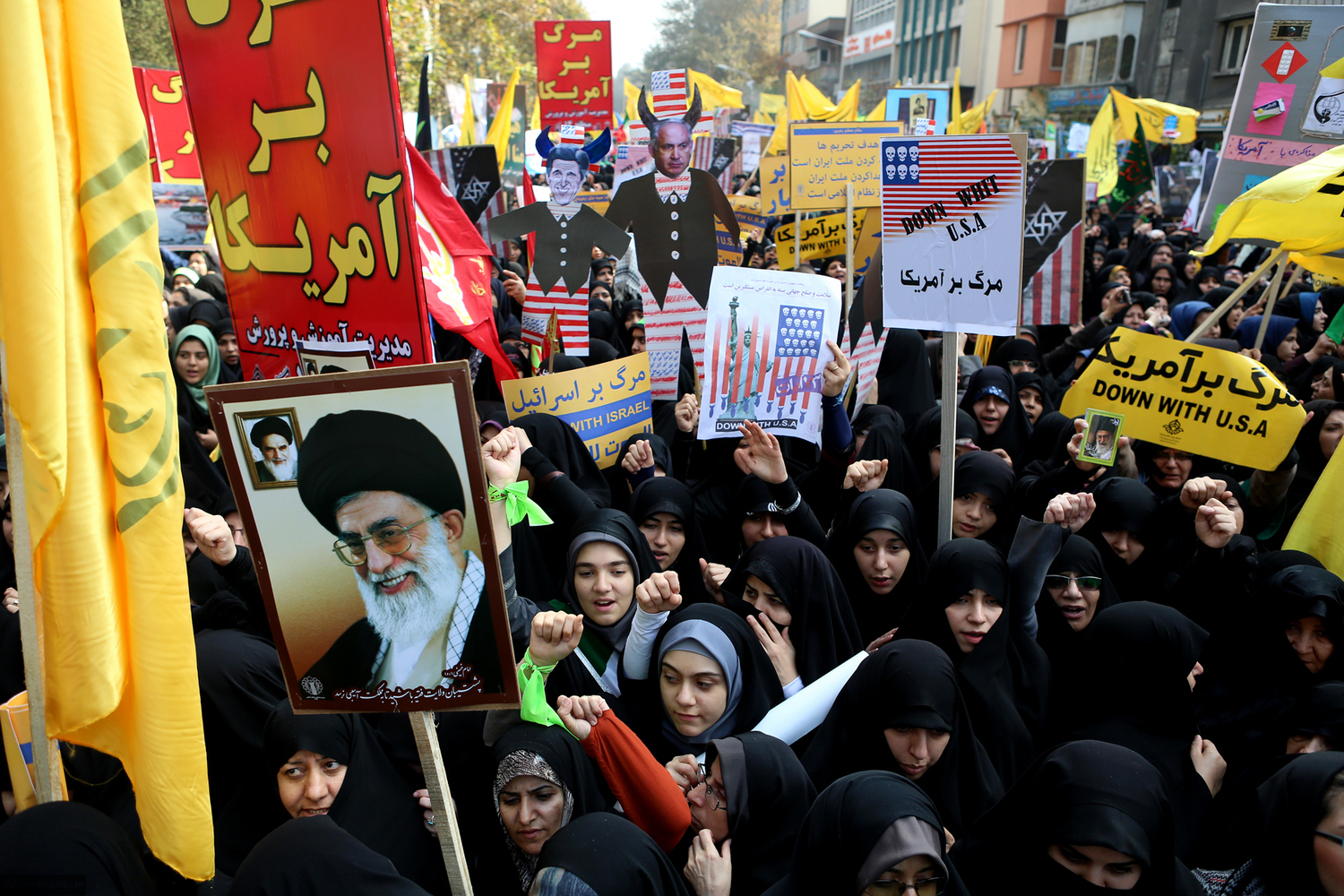 دانشجوی تراز انقلاب؛ مطالبه‌گر، آرمان‌خواه و مسئولیت‌پذیر/ خانواده؛ پایگاه شکل‌گیری هویت دانشجوی تراز انقلاب