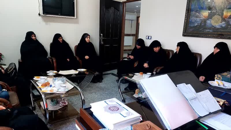 نقش سازنده خانواده شهدا در رشد فرهنگی جامعه و نظام فکری نسل آینده