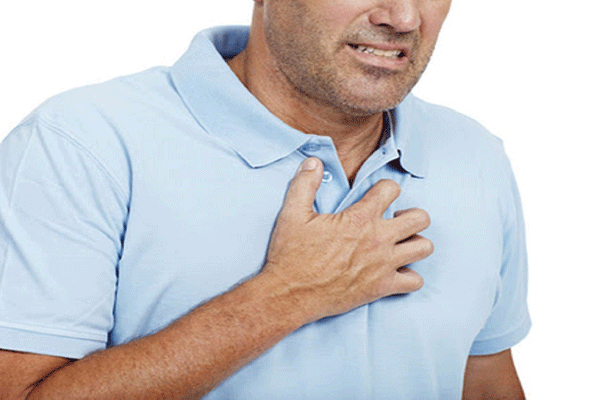 عواملی که باعث درد قفسه سینه می‌شوند