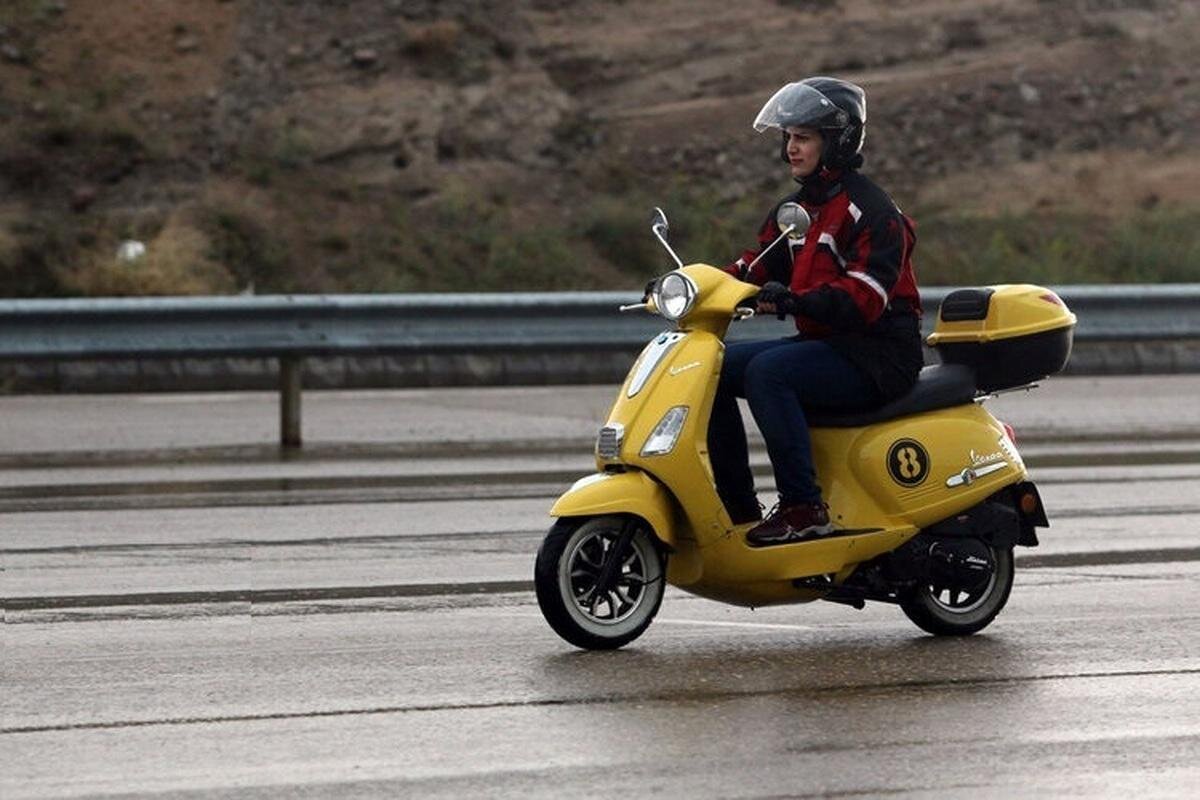 جزئیات جدید درباره صدور گواهینامه موتورسیکلت برای بانوان