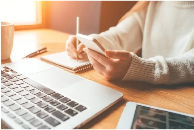 «چت‌جی‌پی‌تی» واقعا ما را کودن می‌کند؟