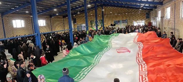 حضور پرشور مردم دیارآفتاب در راهپیمایی 22 بهمن