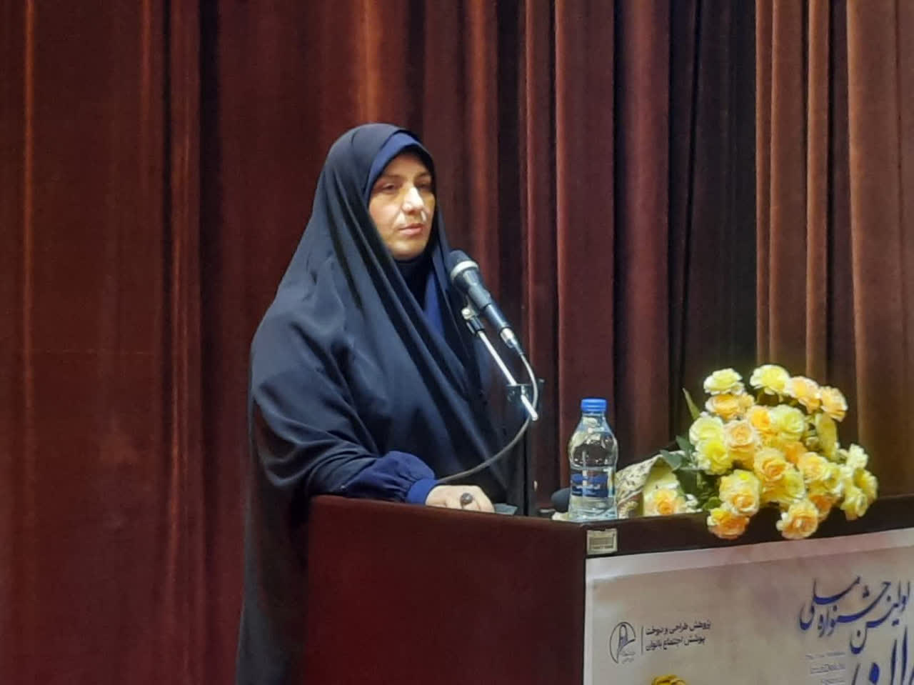 غرب میخواهد با پوشش ضدایرانی، اصالت را از زنان و دختران بگیرد/ لزوم نهادینه کردن پوشش ایرانی_اسلامی