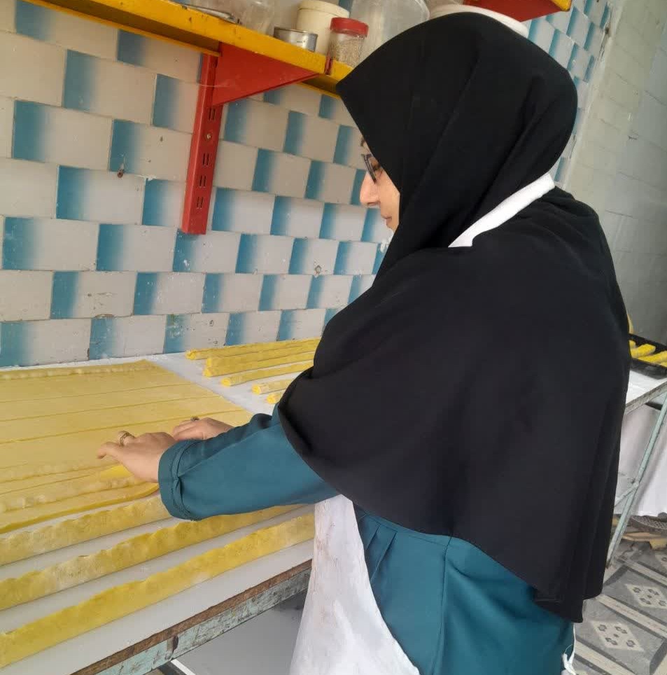 بانوی کارآفرین کرخه، از کارگری در کارگاه تا استادکار و کارآمدی