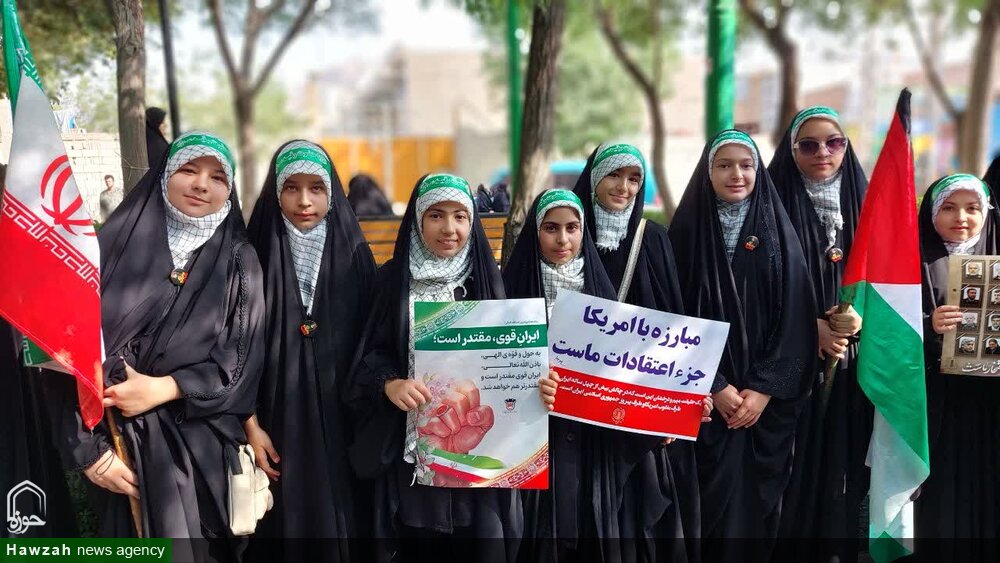 زنان عاشورایی همانند مادر وهب،درخط مقدم ایران قرار دارند