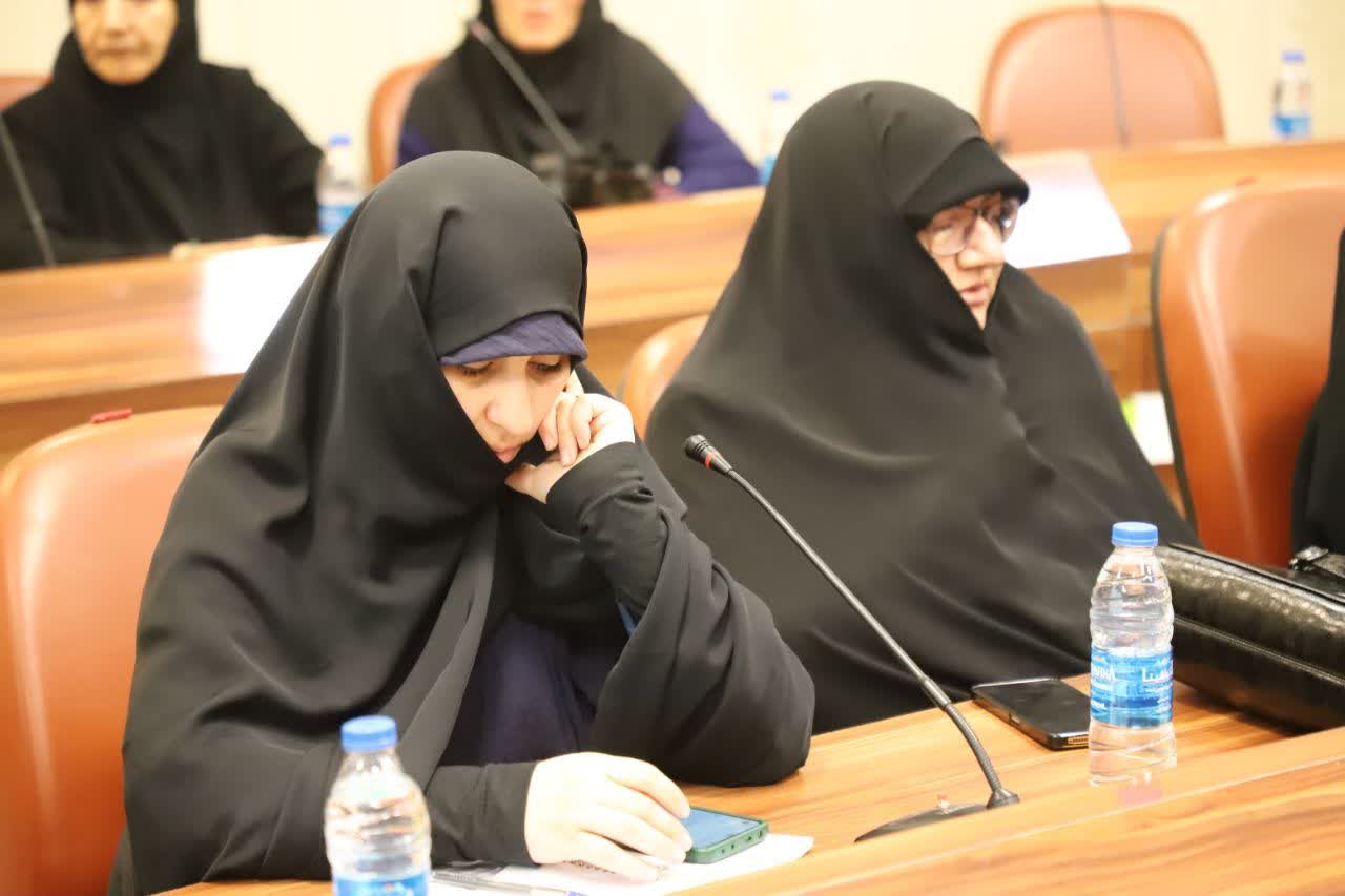 زنان همواره نقش بی‌بدیلی در ایجاد پیوندهای اجتماعی و تقویت همبستگی میان گروههای مختلف جامعه ایفا کرده‌اند