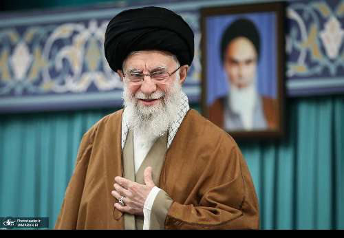 شکرگزاری از نعمت ولایت؛ از رهبر تا نیروهای رزمنده