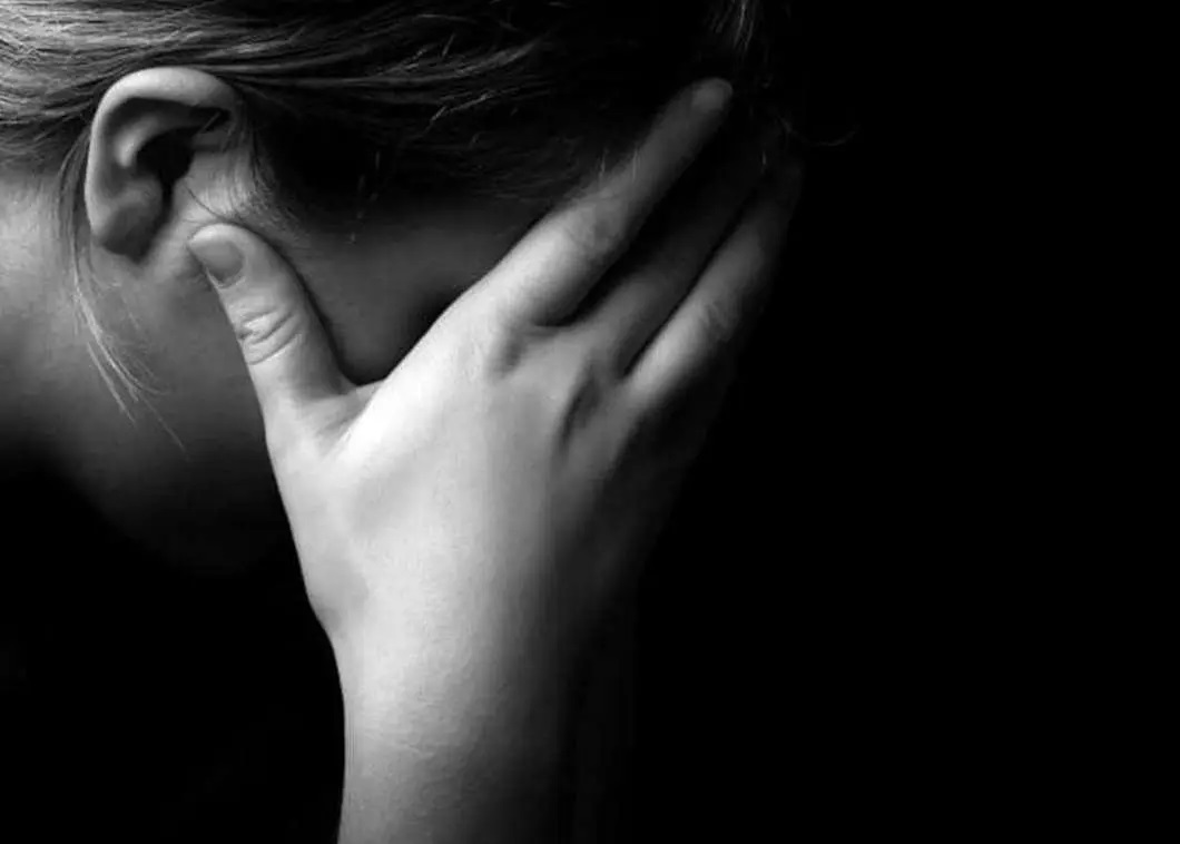 چرا از کسی که به‌ما آسیب می‌زند جدا نمی‌شویم؟