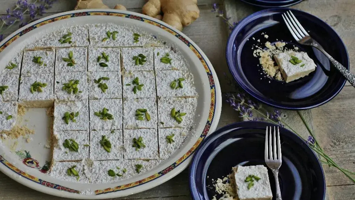 لذت یک لقمه شیرین و عطر زنجبیلِ تازه با حلوا زنجبیلی