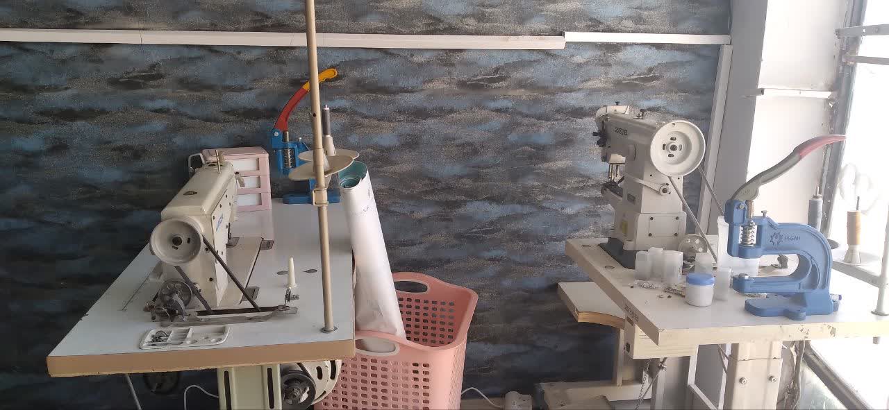 بازدید میدانی مسئولان بسیج از کارگاه اشتغال‌زایی زنان و اهدای ۱۵۰ میلیون تومان کمک بلاعوض