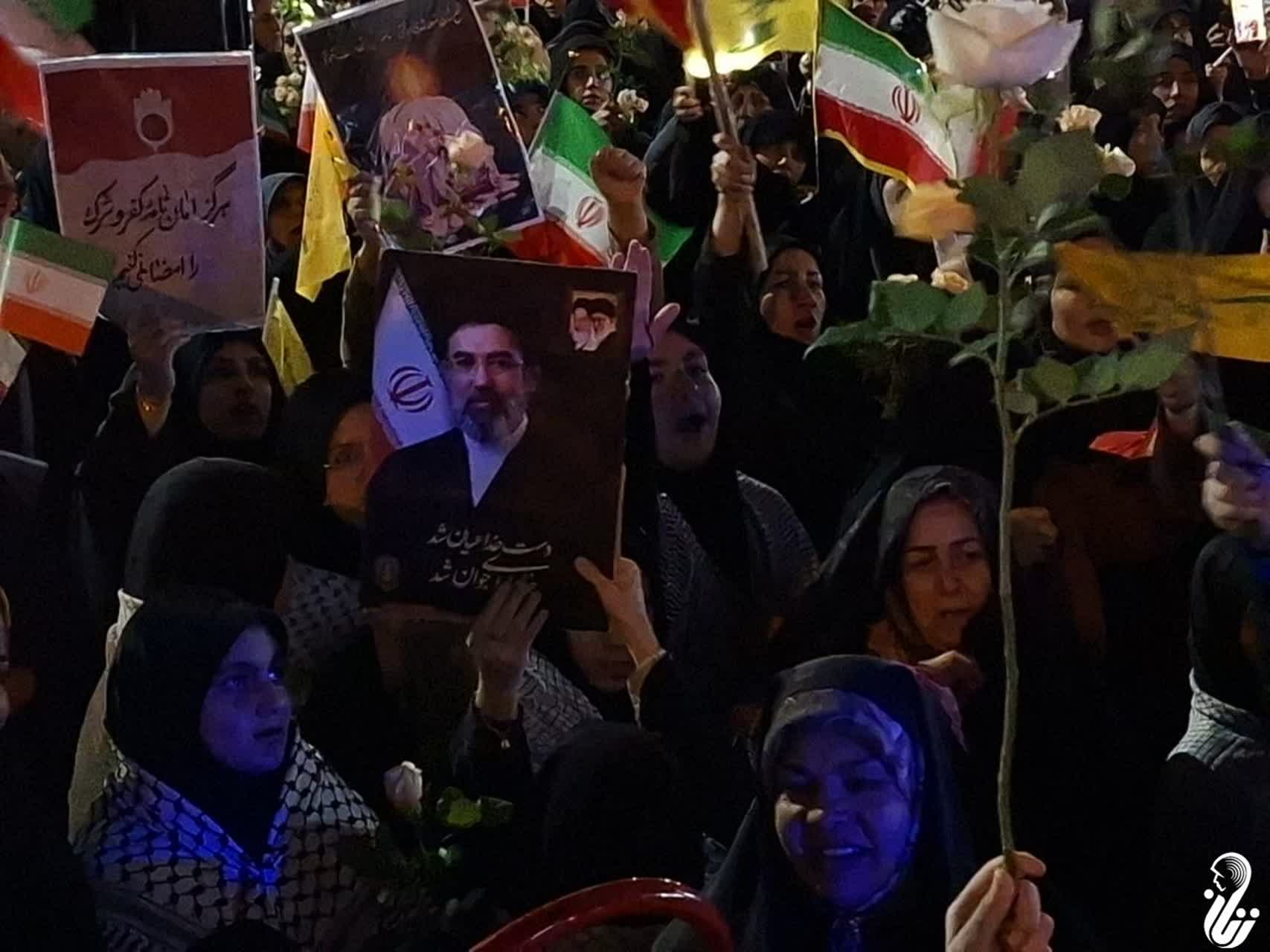 به یاد رهبر‌شهیدمان و تمام مادران غیور پرور نایین